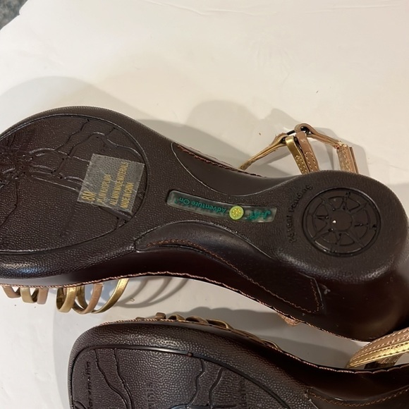 J 41 Adventure Gold Tone Wedge Sandals Size 8 - Picture 5 of 13